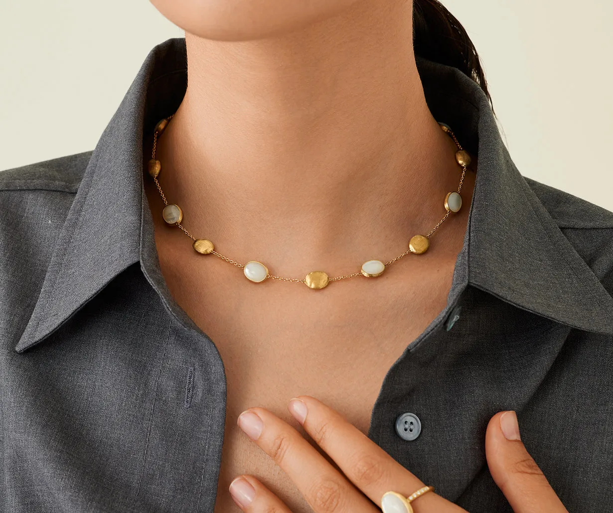 18K Yellow Gold Mother of Pearl & Gold Necklace