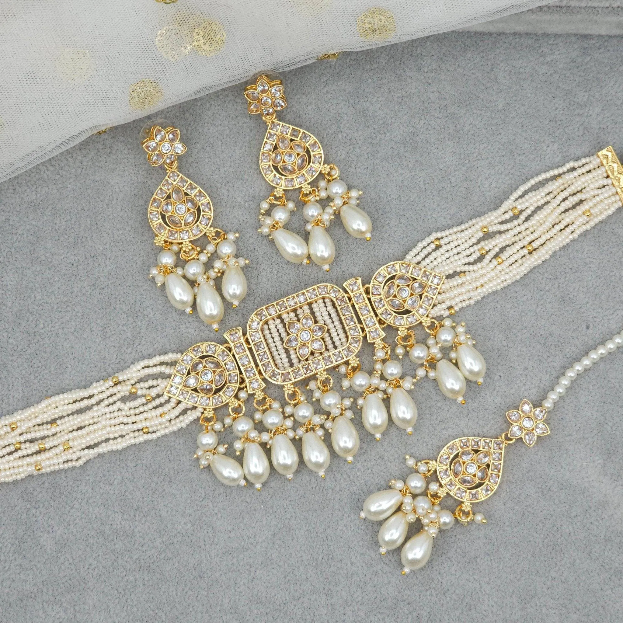 Aditi Choker Necklace Set
