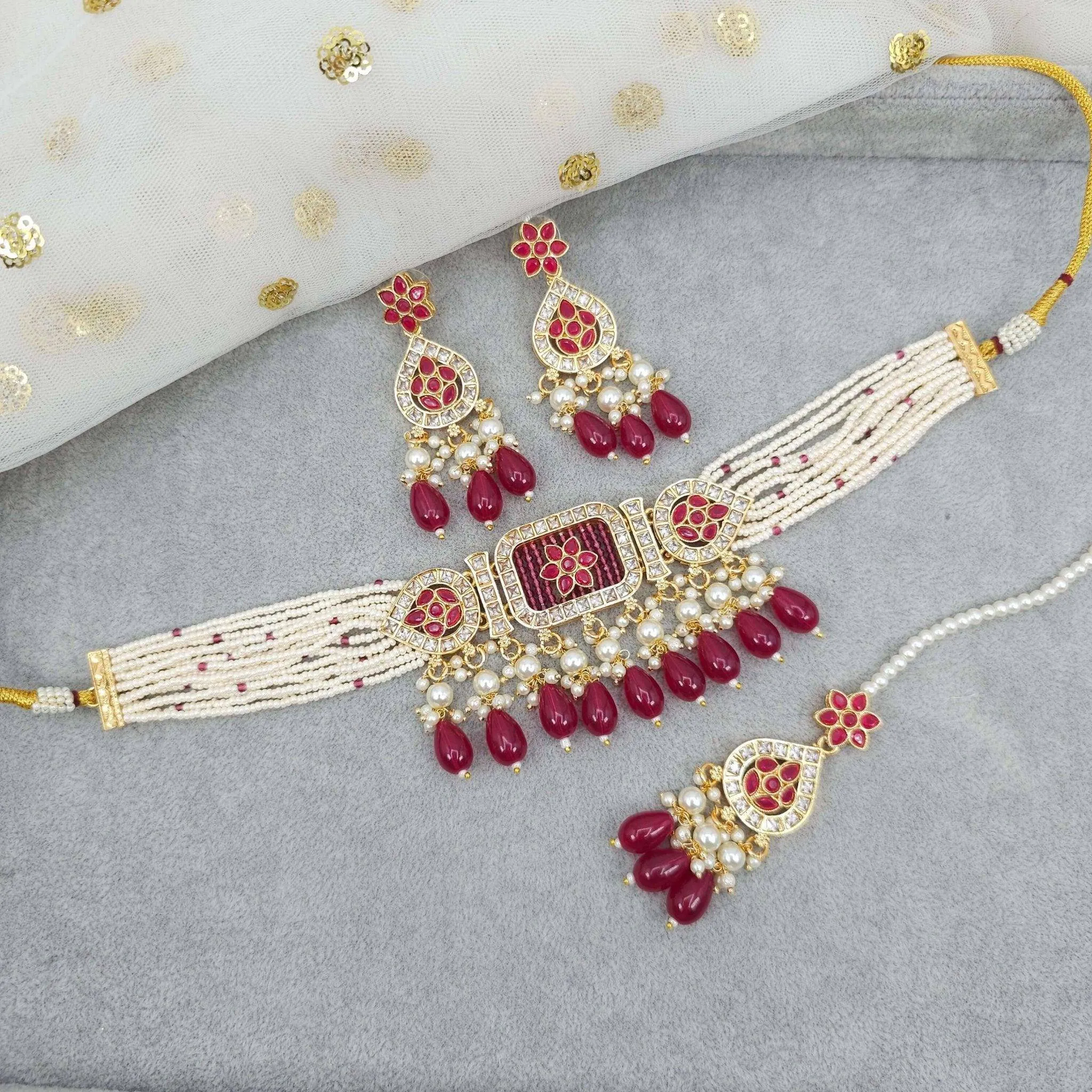Aditi Choker Necklace Set