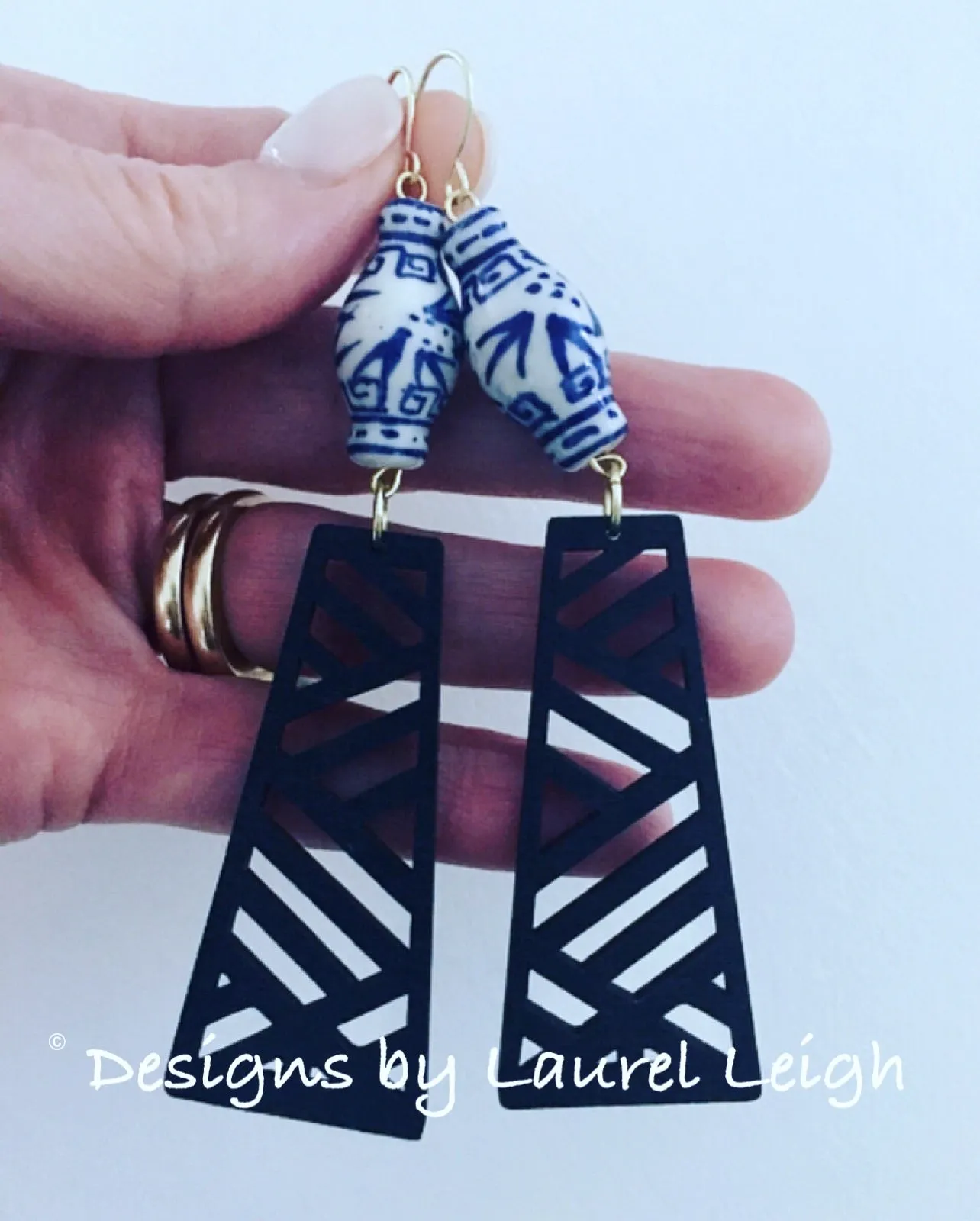 Chinoiserie Chippendale Ginger Jar Statement Earrings - Black or Blue