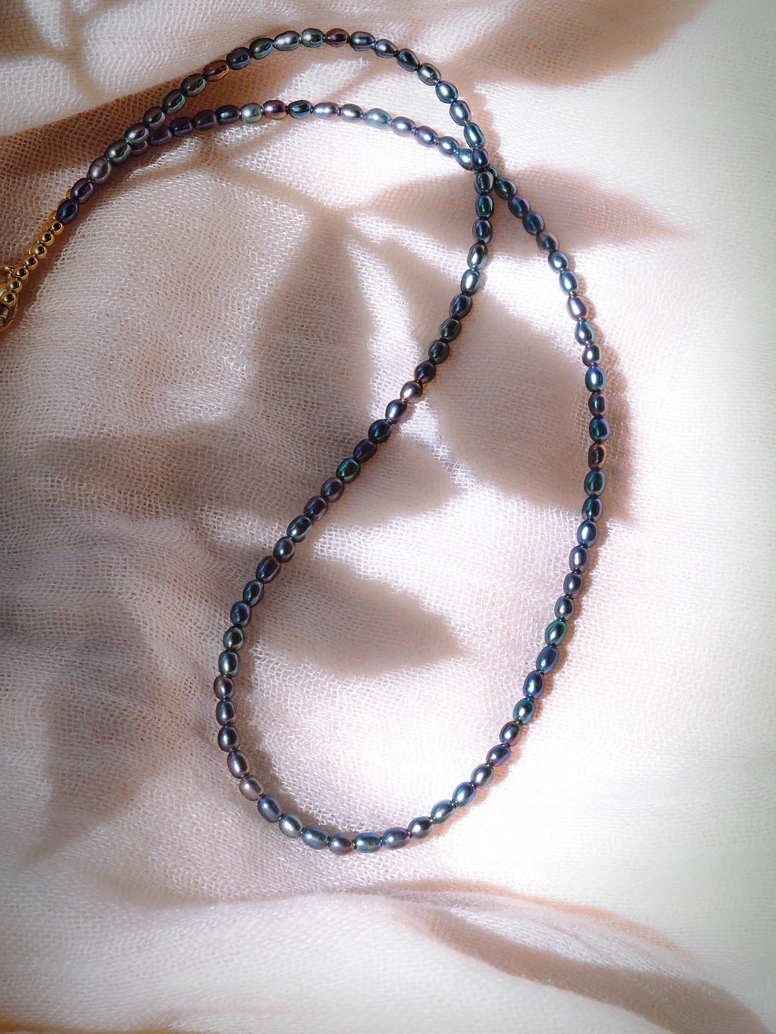 Dainty Black Pearl Neckace - Maile
