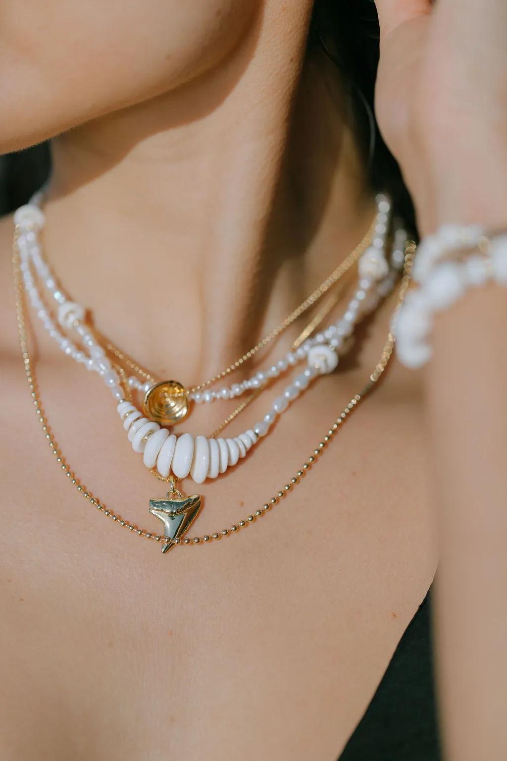 Gold Puka Shell Pearl Bead Necklace - Maka