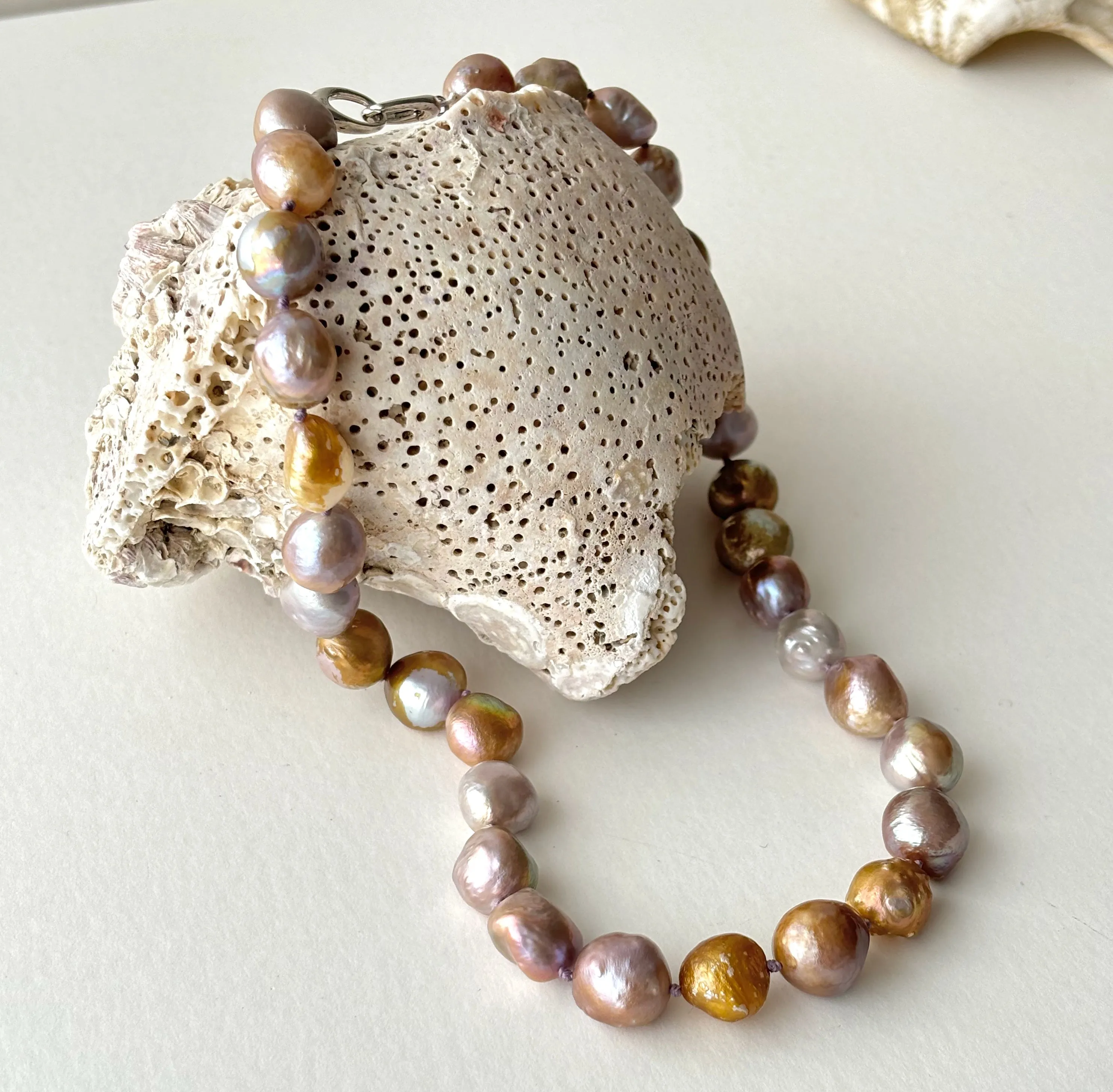 LAVENDER AND GOLD 18" NATURAL COLOR FRESHWATER NECKLACE
