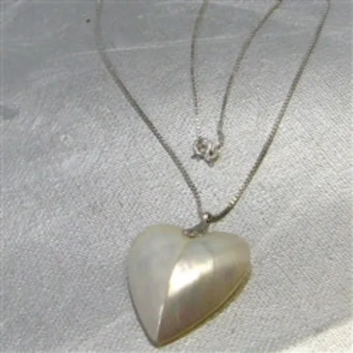 Mother of Pearl Heart Pendant Necklace