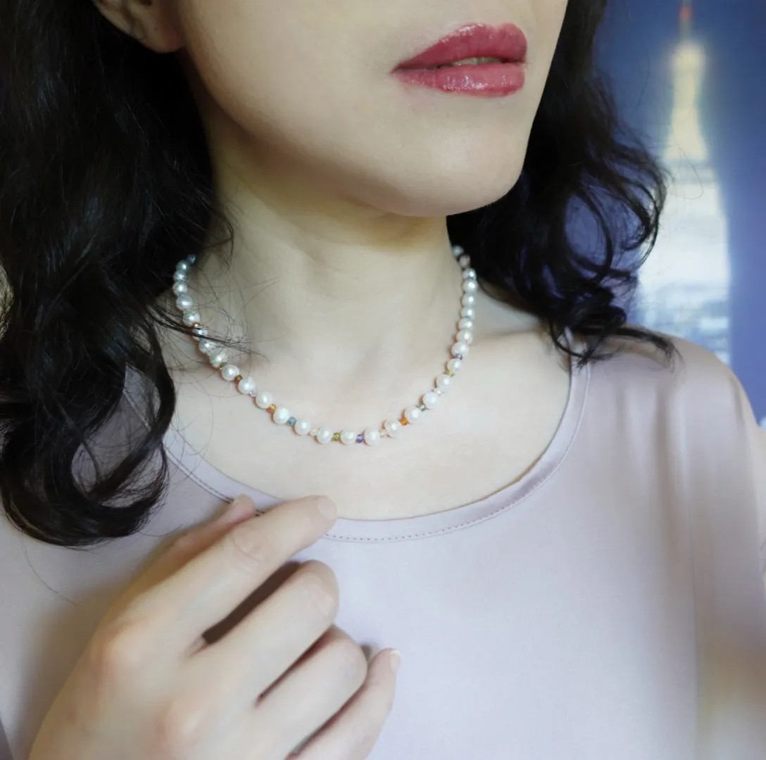 Round Pearl Necklace with Colorful Zirconia