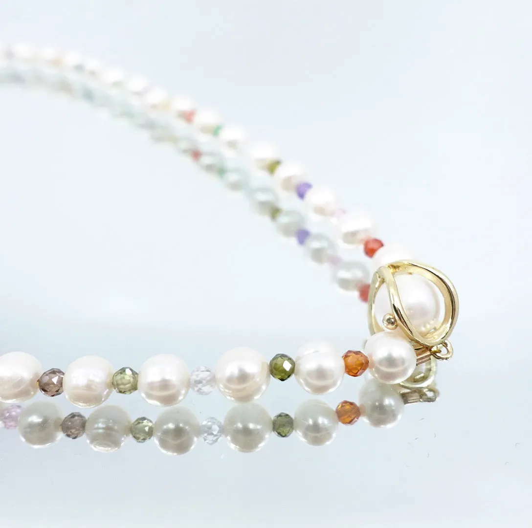 Round Pearl Necklace with Colorful Zirconia