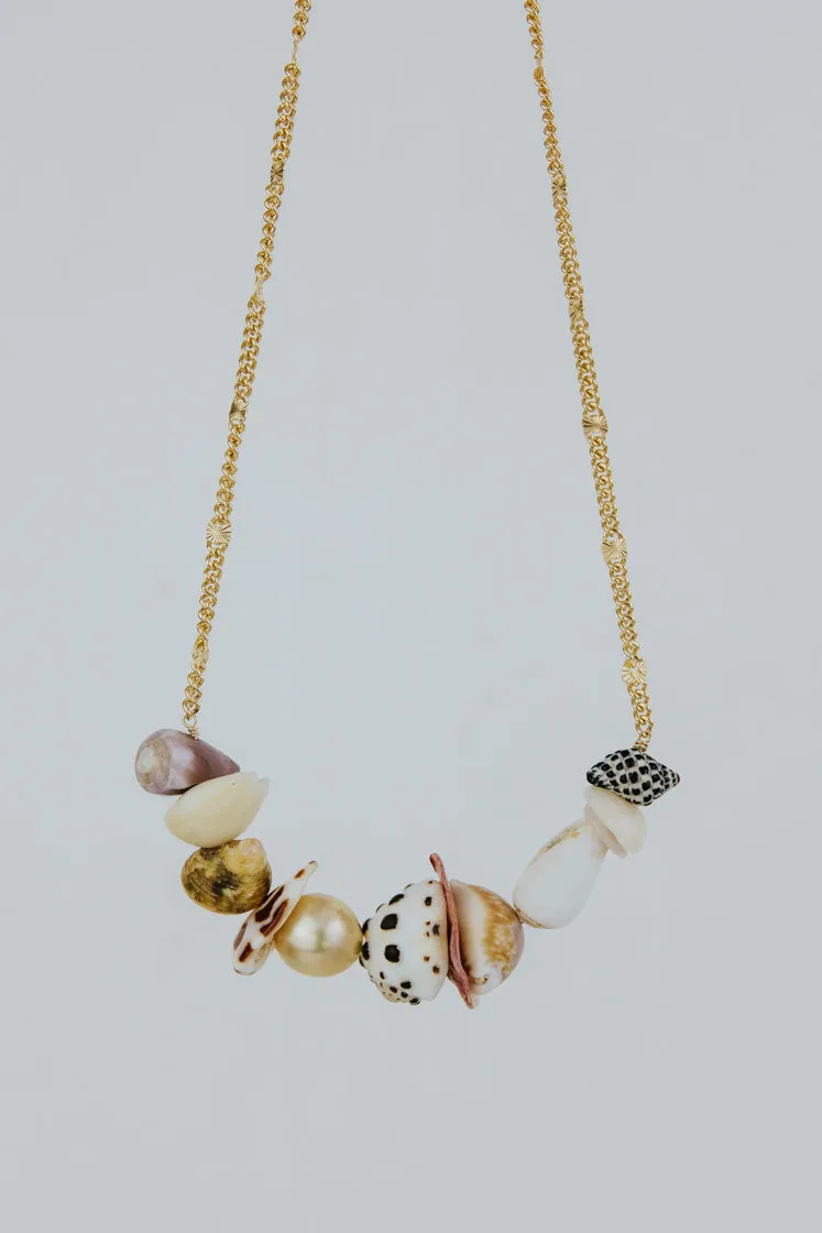 Shell Lei Choker - South Seas Pearl