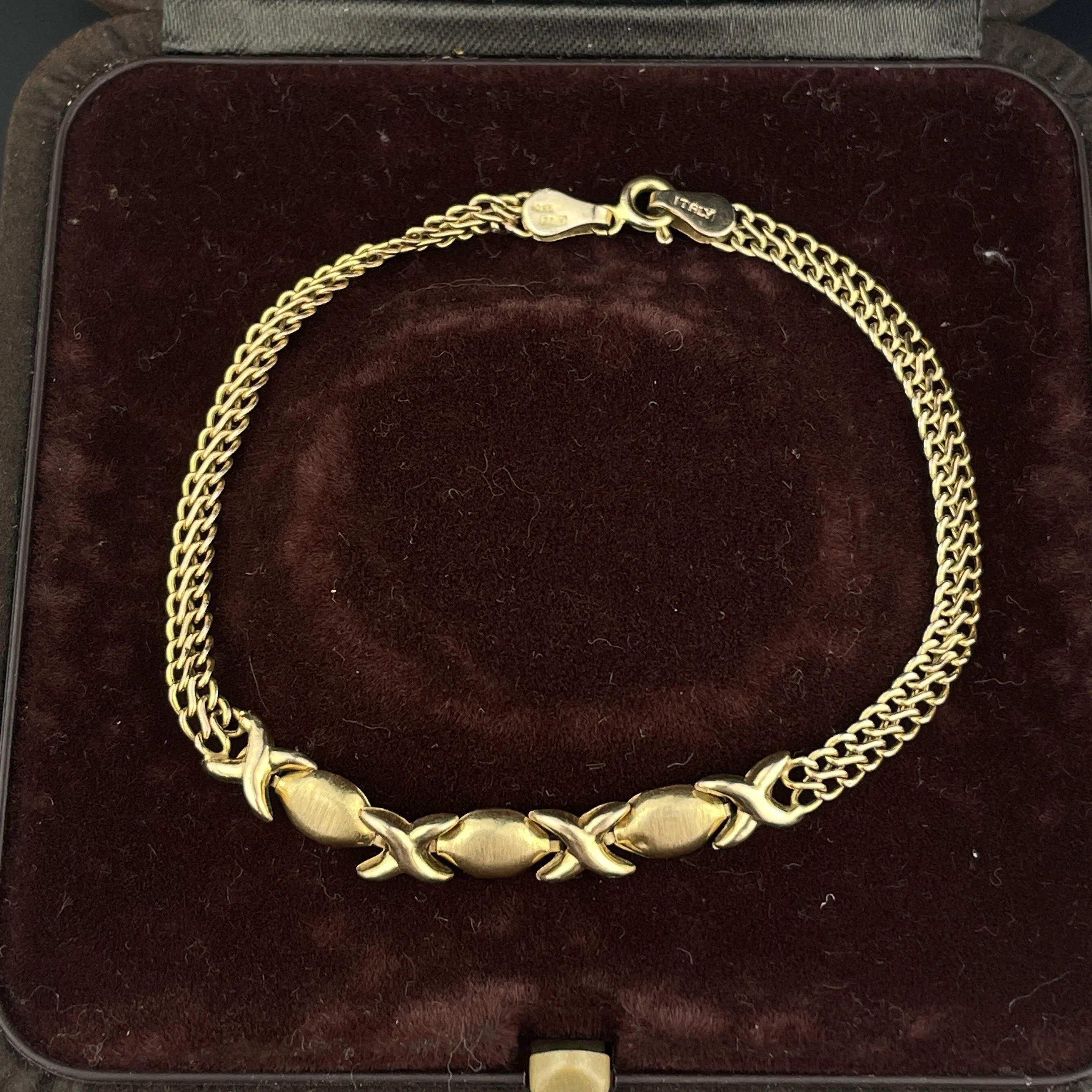 Vintage 10K Gold Hugs and Kisses Chain Bracelet