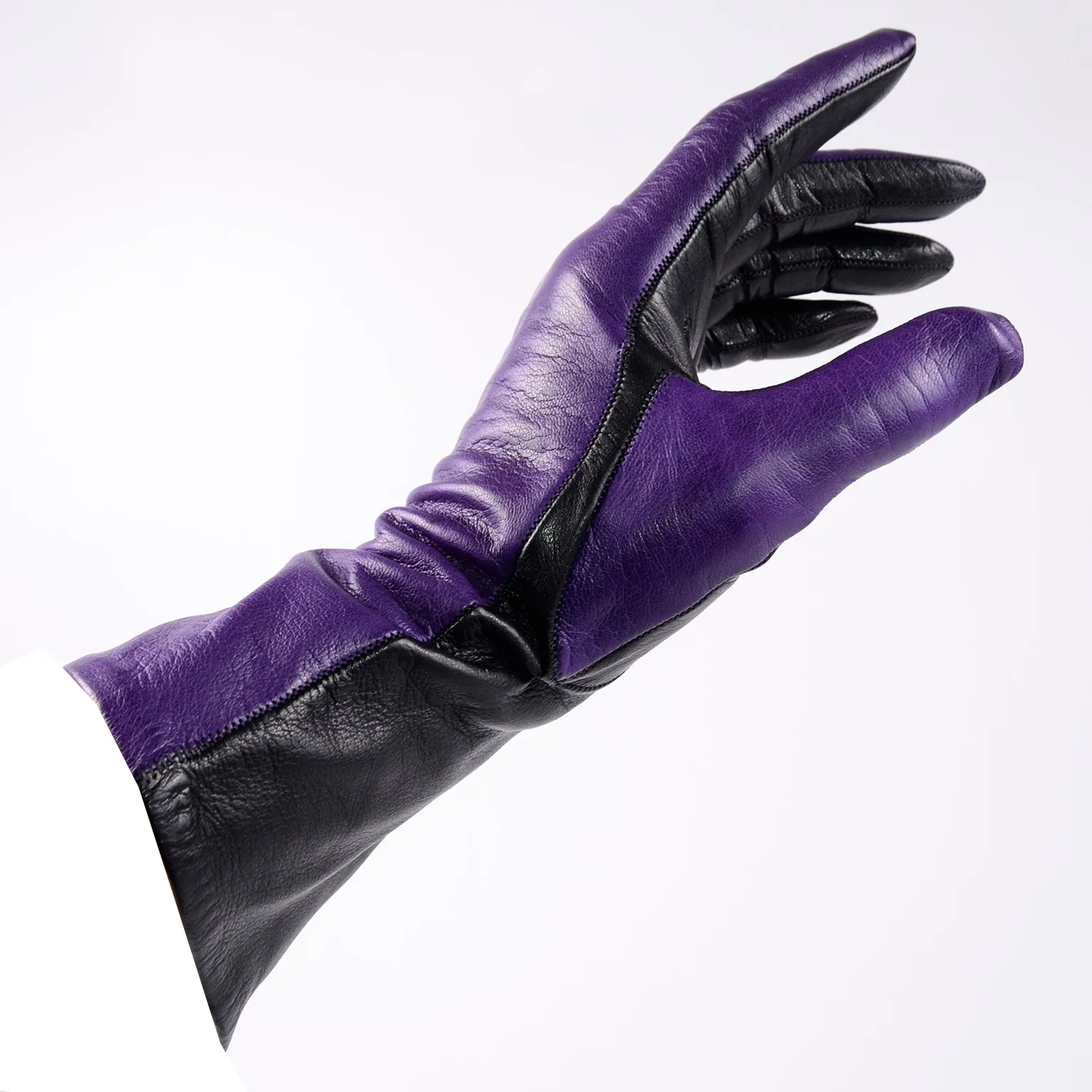 Vintage Bill Blass Purple and Black Two Toned Leather Gloves